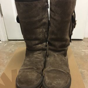 UGG Tall winter brown boots- Broken zipper (Sz 7)